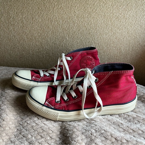 Converse Shoes - Red Mid-Top Converse